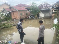 Polsek Tanah Abang  Lakukan  Monitoring Debit air Sungai Lematang 