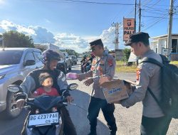 Polres PALI Gelar Aksi Berbagi Takjil, Pererat Silaturahmi dengan Masyarakat