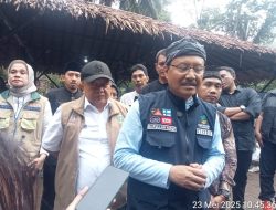 Di Taman Firdaus Gus Ipul “Nyanyi” Bareng Masyarakat