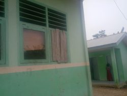Kaca Jendela Ruang Kelas SDN 164 Banyak Yang Pecah, Dugaan Penyelewengan Dana BOS Mengemuka