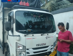 Mobil Truk Isuzu Ragasa Warna Putih Memakai Dua Nopol Yang Berbeda-beda Diduga Hendak Melansir BBM di Beberapa SPBU