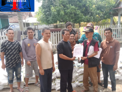 Pemkab PALI Salurkan 700 Ton Pupuk Organik Improbio ke 136 Kelompok Tani dan 20 KWT, Wujudkan Pertanian Berkelanjutan Ramah Lingkungan