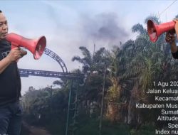 Usai Sosialisasi oleh Polsek Babat Supat, Asap Ilegal Refinery Makin Ngebul, Disinyalir Hanya Jadi Sarana Perkuat ‘Koordinasi’