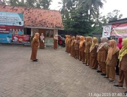 Hj. Atik Mustika Pimpin Apel Rutin Puskesmas Cinangka, Disiplin Jadi Priorita