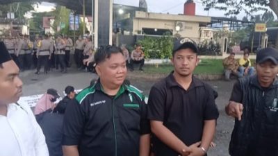 Puluhan Mahasiswa Demo di Mapolres Rohil, Kritik Penanganan Narkoba dan Desak Kapolres Mundur